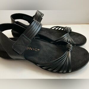 Sandals Vionic Sandals Faux Leather Upper Adjustable Sandals Arch support Size 9